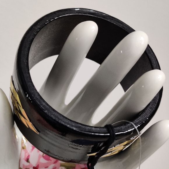 SALE 2/$29 Matt and Nat black and gold lacquer bracelet - Picture 11 of 12